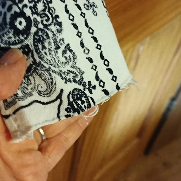 NEW Kensie Jeans split raw hem high rise vintage luxe bandana white jean 2 - Picture 3 of 11